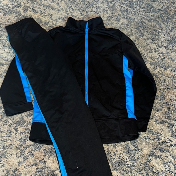 Boys size 8 Activewear Bundle - Picture 7 of 7